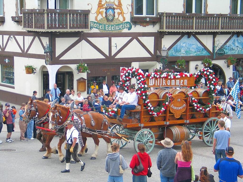 Linderhof Inn Leavenworth Esterno foto